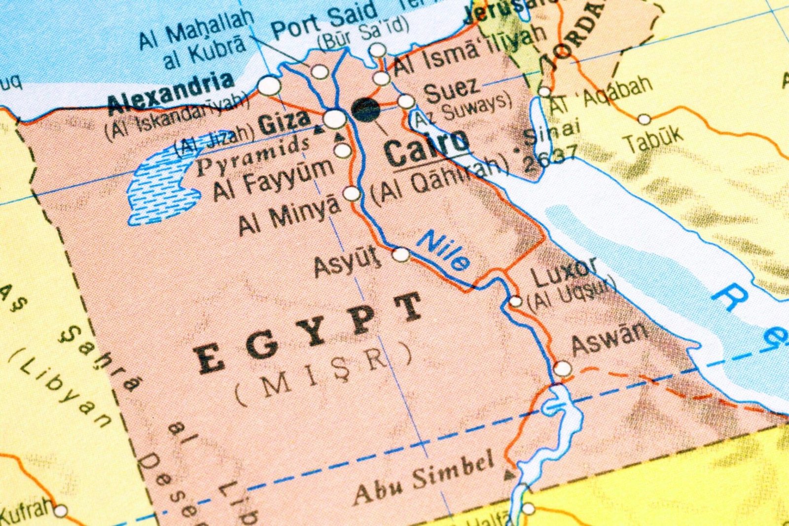 You are currently viewing How Egypt’s Natural Borders Protected the Country from Invaders